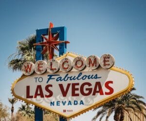 welcome sign in las vegas